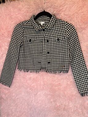 Tahari Black & White Houndstooth Cropped Jacket